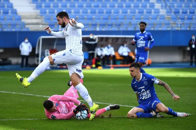 nhan-dinh-soi-keo-troyes-vs-auxerre-3h-ngay-5-11-2022